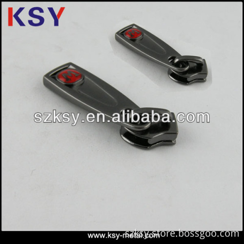 High quality engraved zipper slider with soft enamel